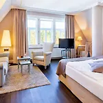 Romantischer Winkel Roligio & Wellness 4*