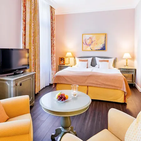 Romantischer Winkel Roligio & Wellness 4*