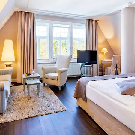 Romantischer Winkel Roligio & Wellness 4*