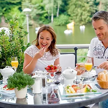 Romantischer Winkel Roligio & Wellness 바트사흐사