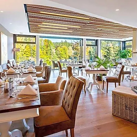 Romantischer Winkel Roligio & Wellness 바트사흐사