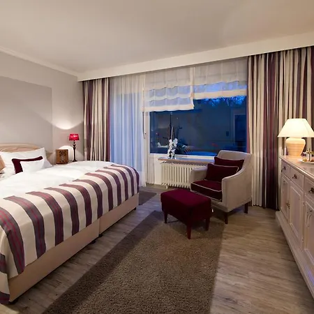 Romantischer Winkel Roligio & Wellness Resort 4*