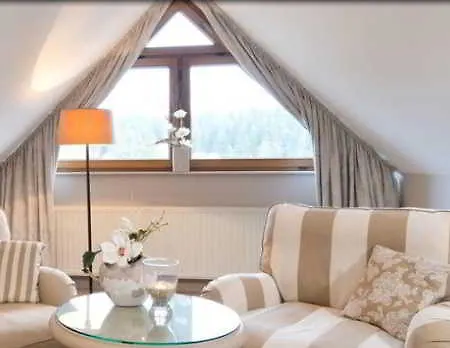 Romantischer Winkel Roligio & Wellness 4*