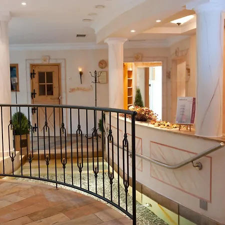 Romantischer Winkel Roligio & Wellness Resort