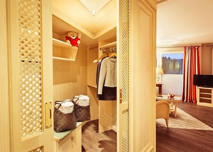 Romantischer Winkel Roligio & Wellness Resort 4*